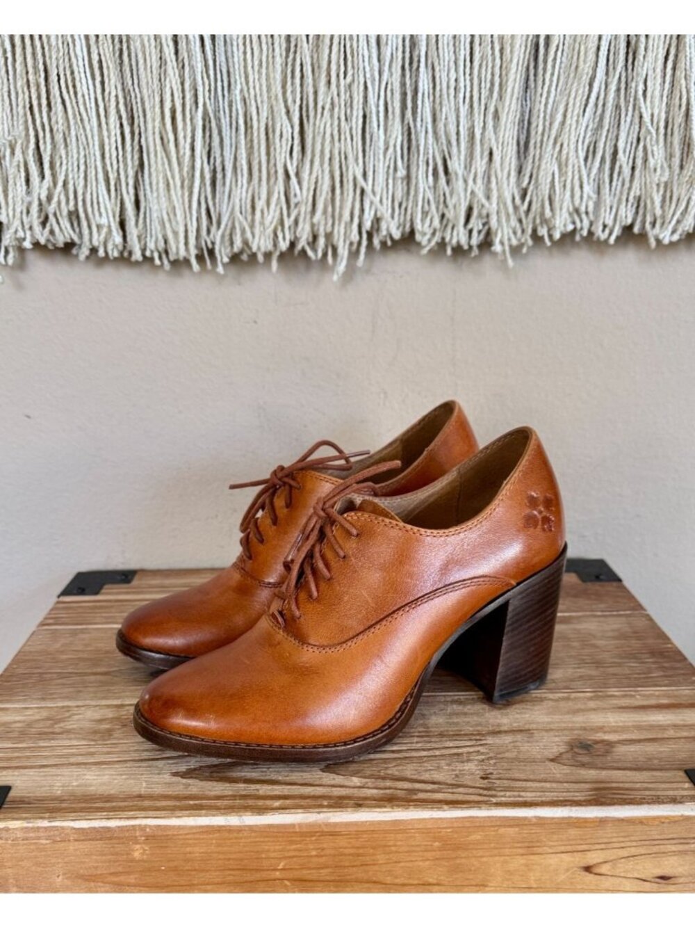 Patricia Nash Anna Tan Cognac Leather Lace up Block Mid Heeled Oxfords Size 6